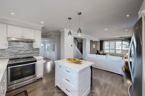 Photo 16 at 132 Beaverbrook Court, Rouge E10, Toronto