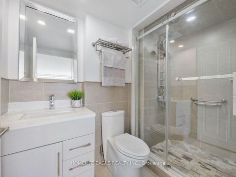 Photo 11 at 1709 - 7250 Yonge Street, Yorkhill, Vaughan