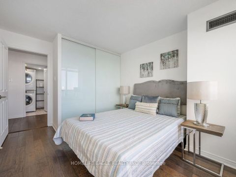 Photo 13 at 1709 - 7250 Yonge Street, Yorkhill, Vaughan