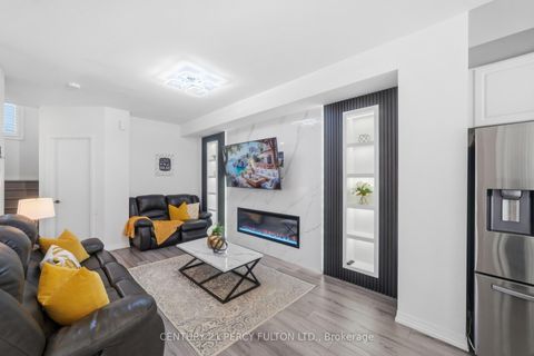 Photo 7 at 115 Ambereen Place, Bowmanville, Clarington