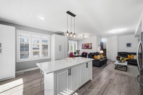 Photo 12 at 115 Ambereen Place, Bowmanville, Clarington