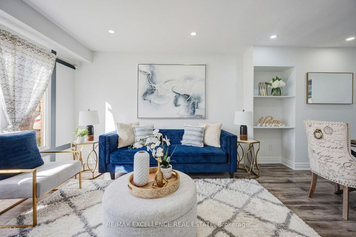 Photo 6 at 48 Traverston Court, Heart Lake West, Brampton