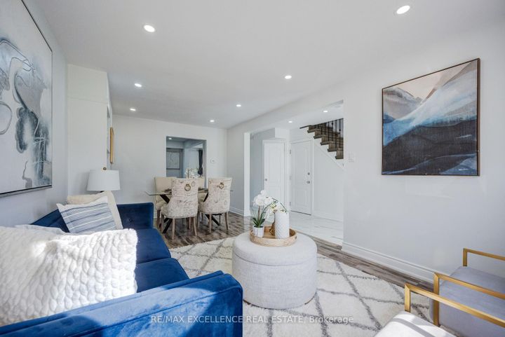 Photo 8 at 48 Traverston Court, Heart Lake West, Brampton