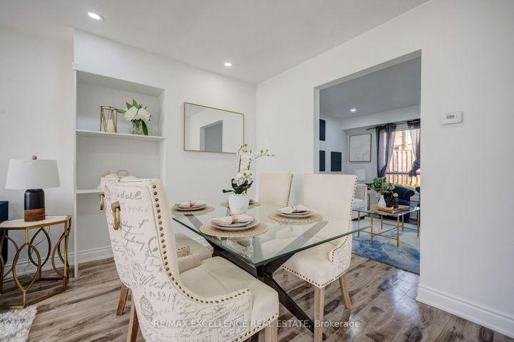 Photo 9 at 48 Traverston Court, Heart Lake West, Brampton