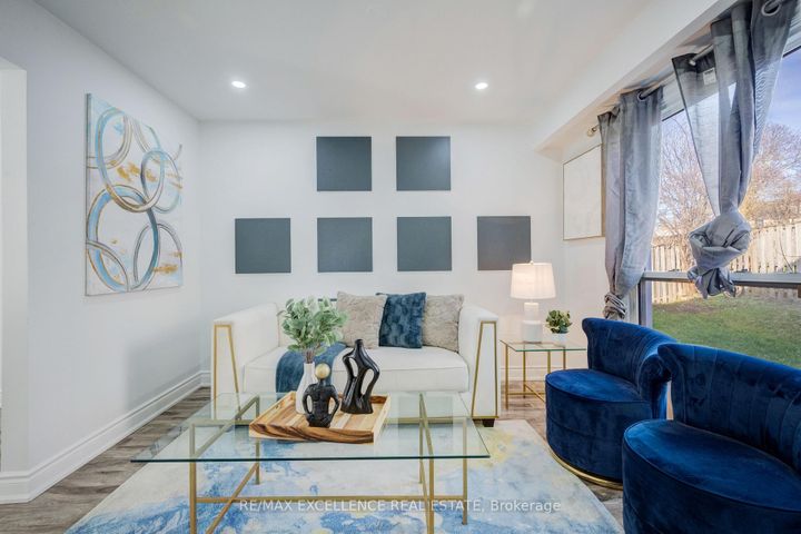 Photo 12 at 48 Traverston Court, Heart Lake West, Brampton