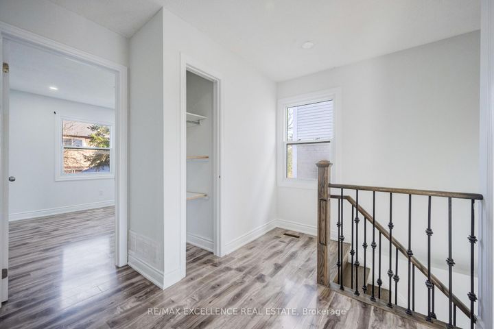 Photo 23 at 48 Traverston Court, Heart Lake West, Brampton