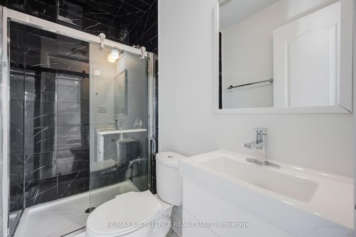 Photo 25 at 48 Traverston Court, Heart Lake West, Brampton