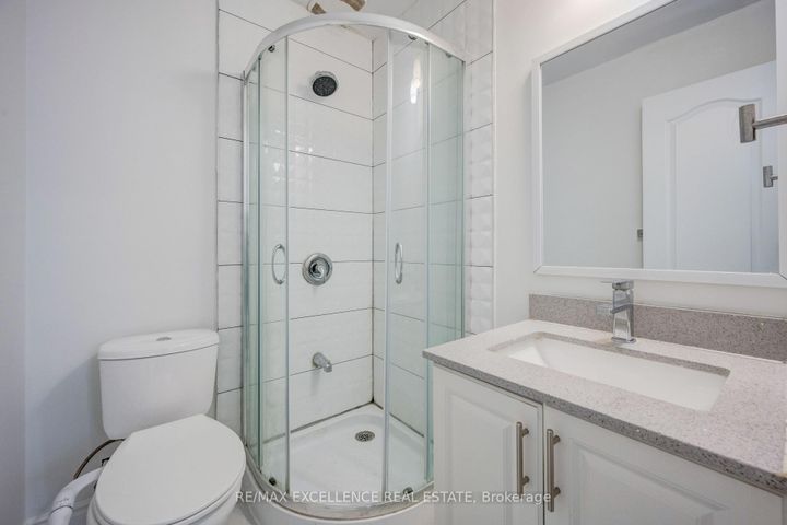 Photo 28 at 48 Traverston Court, Heart Lake West, Brampton