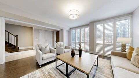 Photo 6 at 15 Thorncrest Drive, Patterson, Vaughan