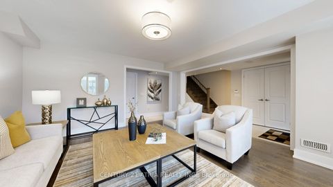 Photo 8 at 15 Thorncrest Drive, Patterson, Vaughan