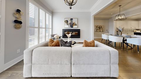 Photo 16 at 15 Thorncrest Drive, Patterson, Vaughan