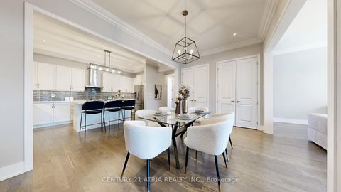 Photo 24 at 15 Thorncrest Drive, Patterson, Vaughan