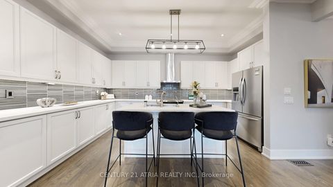 Photo 25 at 15 Thorncrest Drive, Patterson, Vaughan