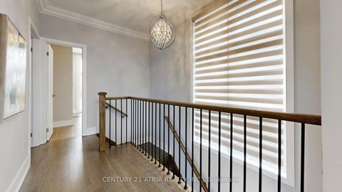 Photo 33 at 15 Thorncrest Drive, Patterson, Vaughan