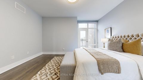 Photo 37 at 15 Thorncrest Drive, Patterson, Vaughan