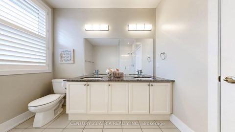 Photo 40 at 15 Thorncrest Drive, Patterson, Vaughan