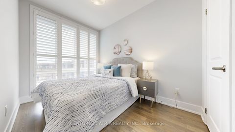 Photo 43 at 15 Thorncrest Drive, Patterson, Vaughan