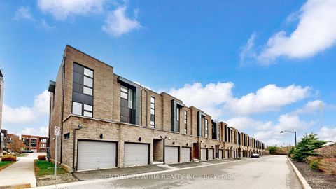 Photo 48 at 15 Thorncrest Drive, Patterson, Vaughan