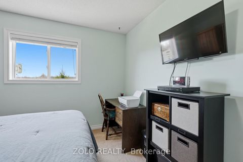 Photo 18 at 30 Sunset Beach Road, Virginia, Georgina