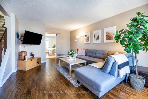 Photo 5 at 976 Southport Drive, Donevan, Oshawa