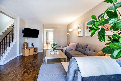 Photo 6 at 976 Southport Drive, Donevan, Oshawa