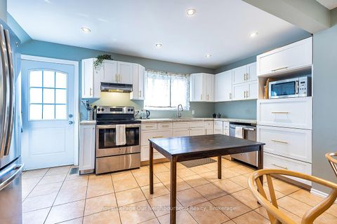 Photo 7 at 976 Southport Drive, Donevan, Oshawa