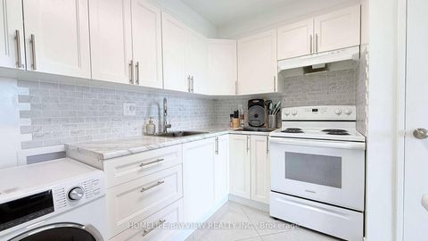 Photo 2 at 909 - 4645 Jane Street, Black Creek, Toronto