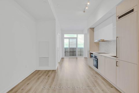 Photo 14 at 6908 - 138 Downes Street, Waterfront Communities C8, Toronto