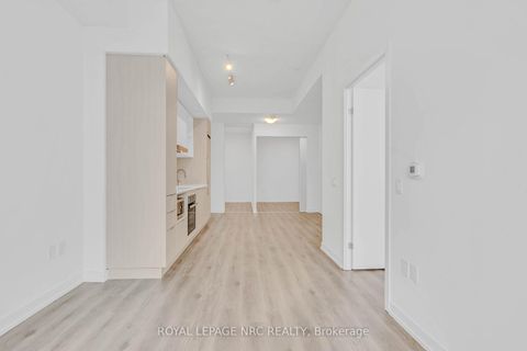 Photo 15 at 6908 - 138 Downes Street, Waterfront Communities C8, Toronto