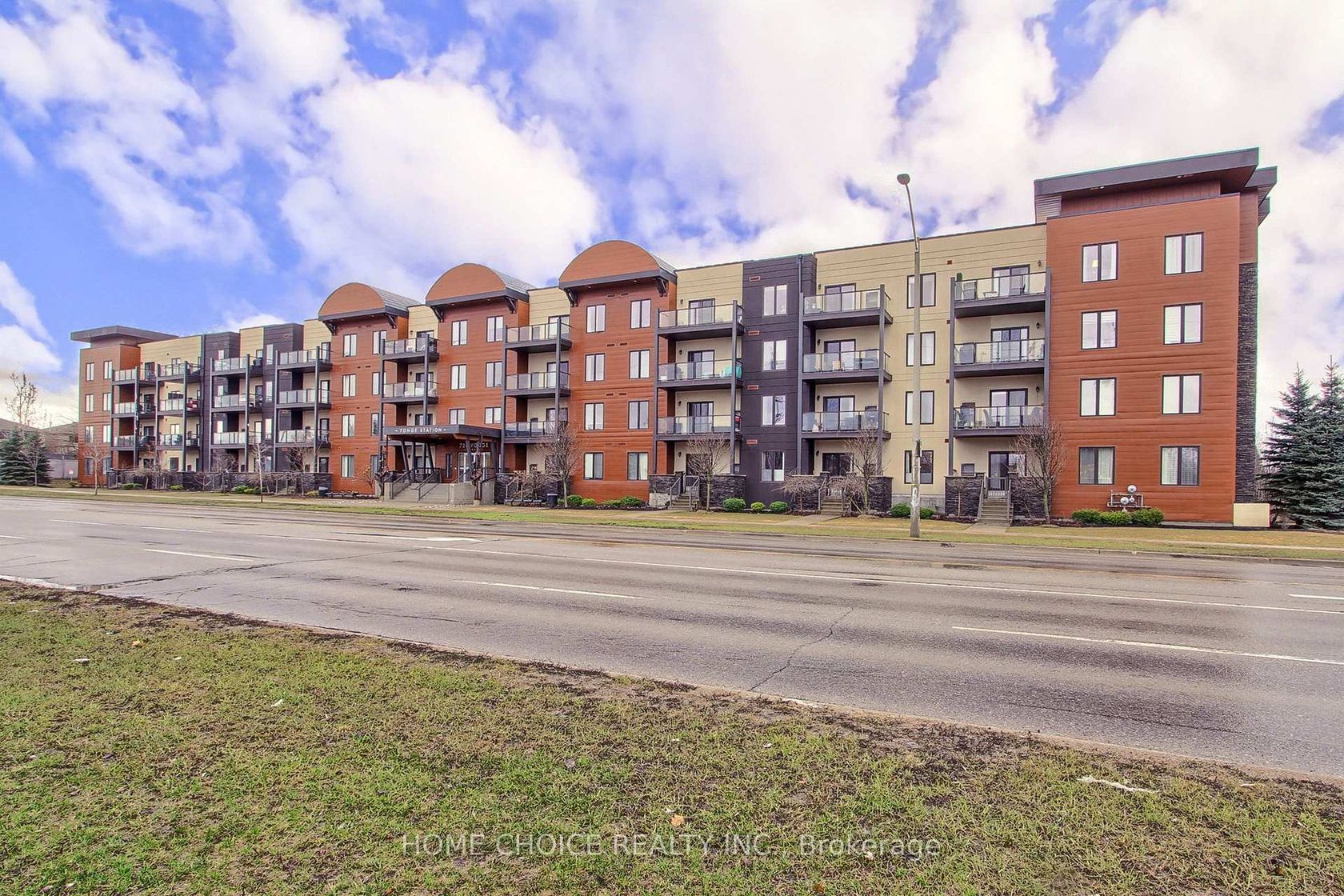 301 - 720 YONGE Street E, Painswick South, Barrie photo number 2