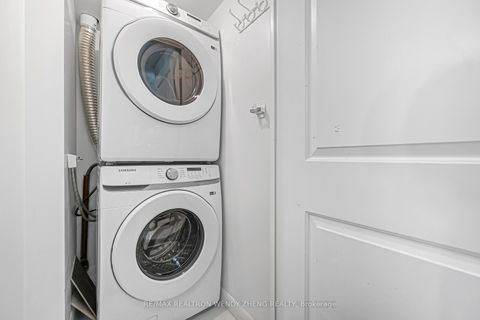 Photo 14 at 605 - 17 Anndale Drive, Willowdale East, Toronto