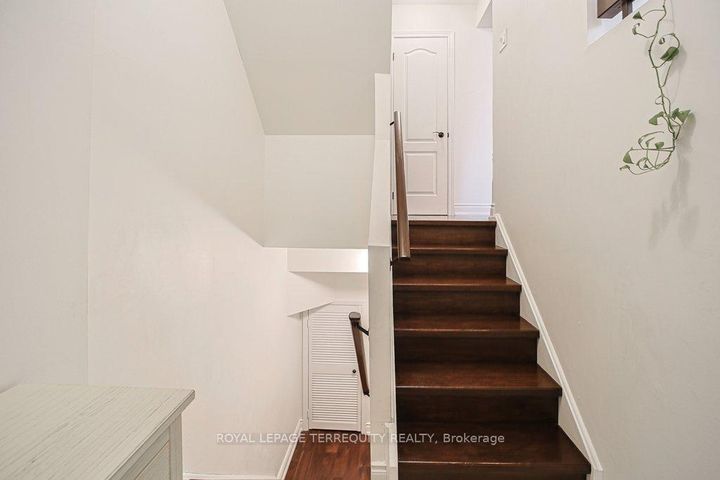 Photo 11 at 43 - 1221 Dundix Road, Applewood, Mississauga