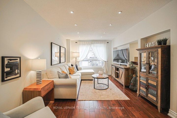 Photo 19 at 43 - 1221 Dundix Road, Applewood, Mississauga