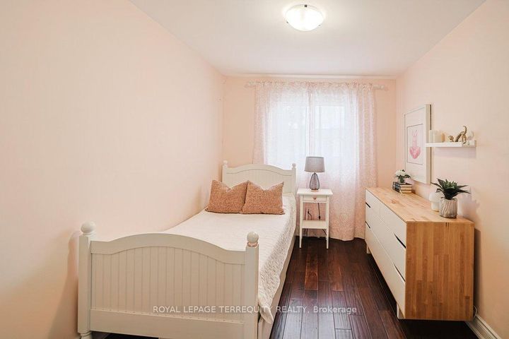 Photo 39 at 43 - 1221 Dundix Road, Applewood, Mississauga