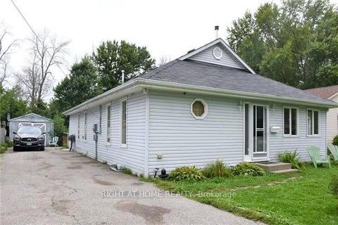 Photo 1 at 230 Bayview Avenue, Keswick South, Georgina