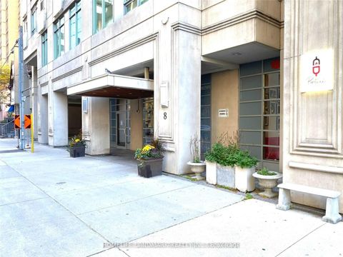 Photo 4 at 1009 - 8 Scollard Street, Annex, Toronto