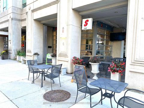 Photo 5 at 1009 - 8 Scollard Street, Annex, Toronto