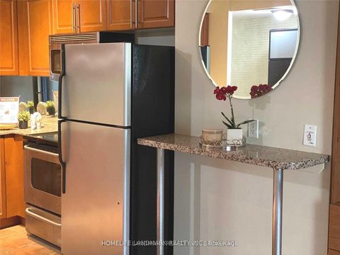 Photo 9 at 1009 - 8 Scollard Street, Annex, Toronto