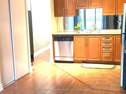 Photo 10 at 1009 - 8 Scollard Street, Annex, Toronto