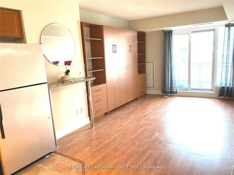 Photo 12 at 1009 - 8 Scollard Street, Annex, Toronto