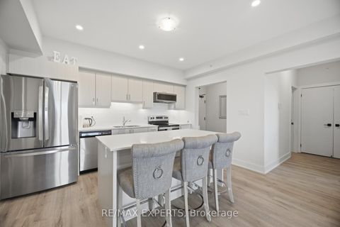 Photo 5 at 605 - 10 Culinary Lane, Rural Barrie Southeast, Barrie