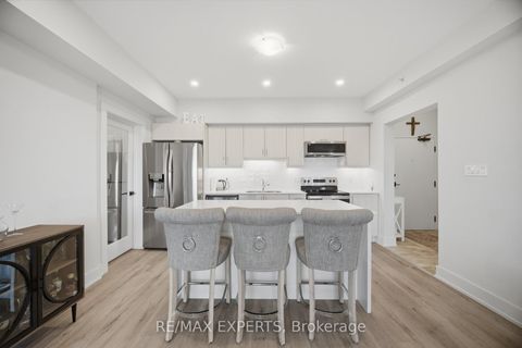 Photo 6 at 605 - 10 Culinary Lane, Rural Barrie Southeast, Barrie