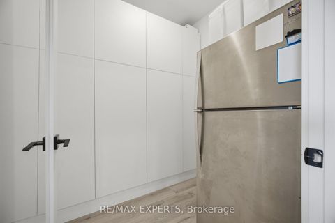 Photo 10 at 605 - 10 Culinary Lane, Rural Barrie Southeast, Barrie