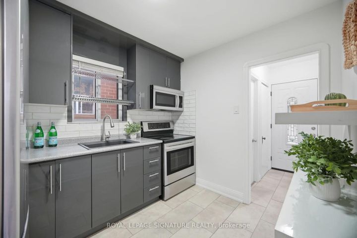 Photo 13 at 77 Ypres Road, Eglinton West, Toronto