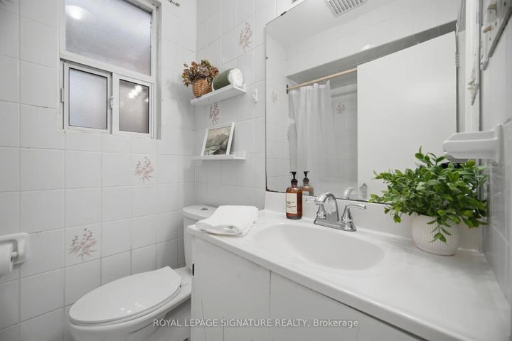 Photo 21 at 77 Ypres Road, Eglinton West, Toronto