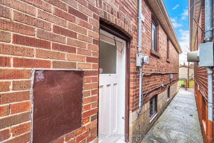 Photo 40 at 77 Ypres Road, Eglinton West, Toronto