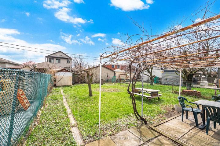 Photo 42 at 77 Ypres Road, Eglinton West, Toronto