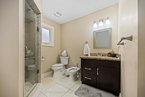 Photo 12 at 119 Spring Town Road, East Woodbridge, Vaughan