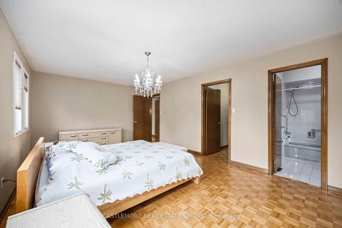 Photo 16 at 119 Spring Town Road, East Woodbridge, Vaughan