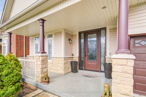 Photo 1 at 26 Regalia Way, Shore, Barrie